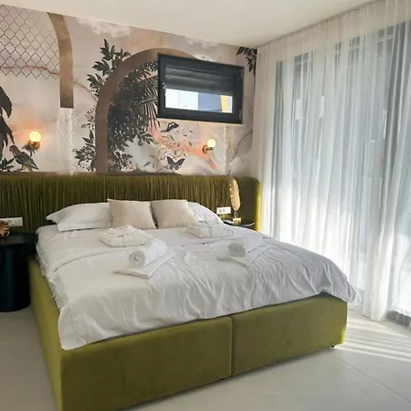 Three-bedroom Penthouse With Infinity Pool The Skyview Penthouse - S4 Daire *