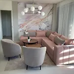 Three-bedroom Penthouse With Infinity Pool The Skyview Penthouse - S4 * Kožino